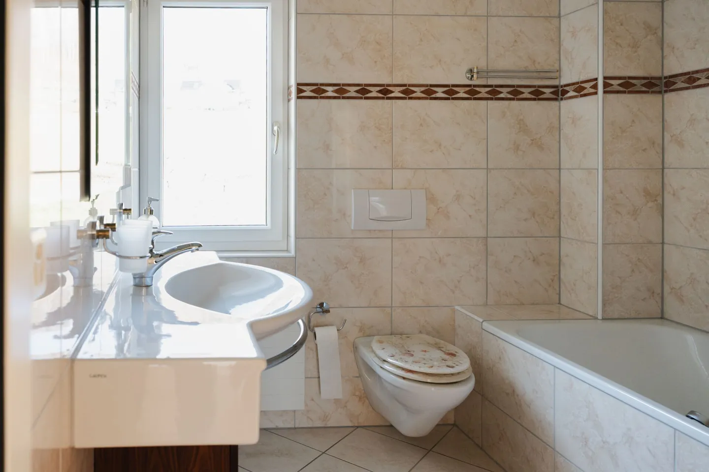 Casa multigenerazionale / due case a schiera con garage e giardino - Foto 24 di 39