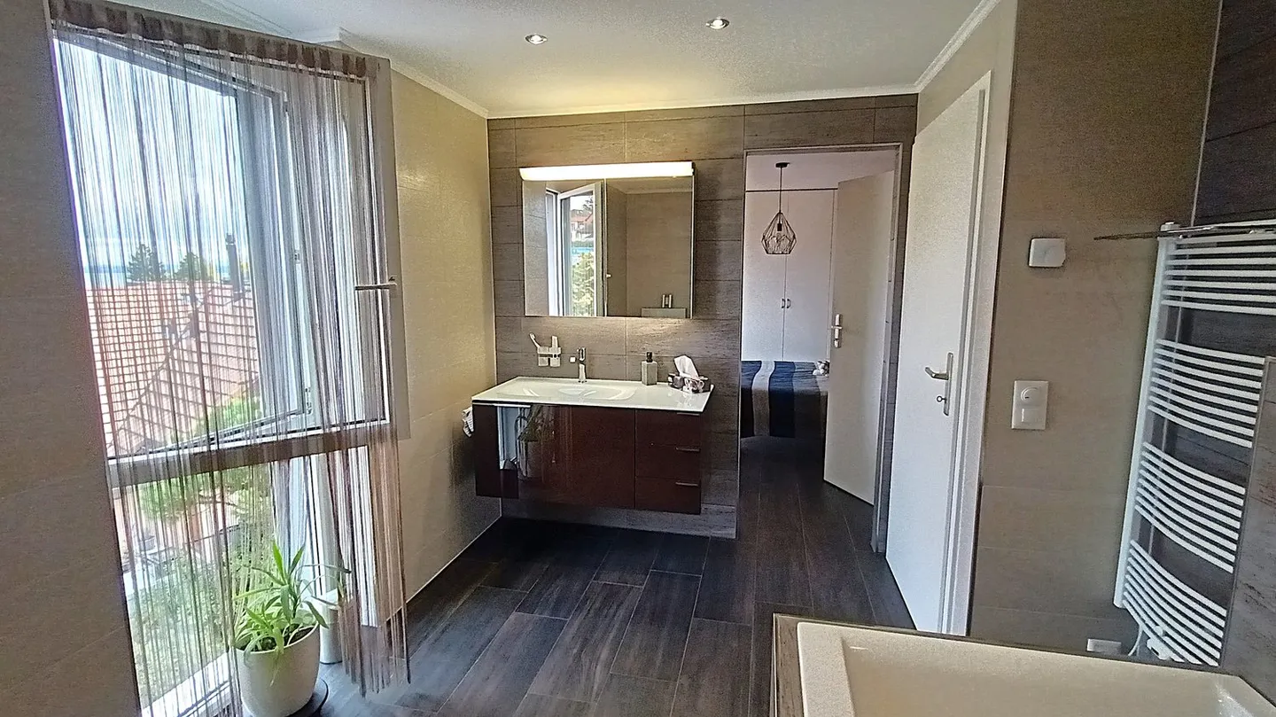 Magnificent with incomparable lake view, 5 minutes from the beach promenade - Photo 12 of 23