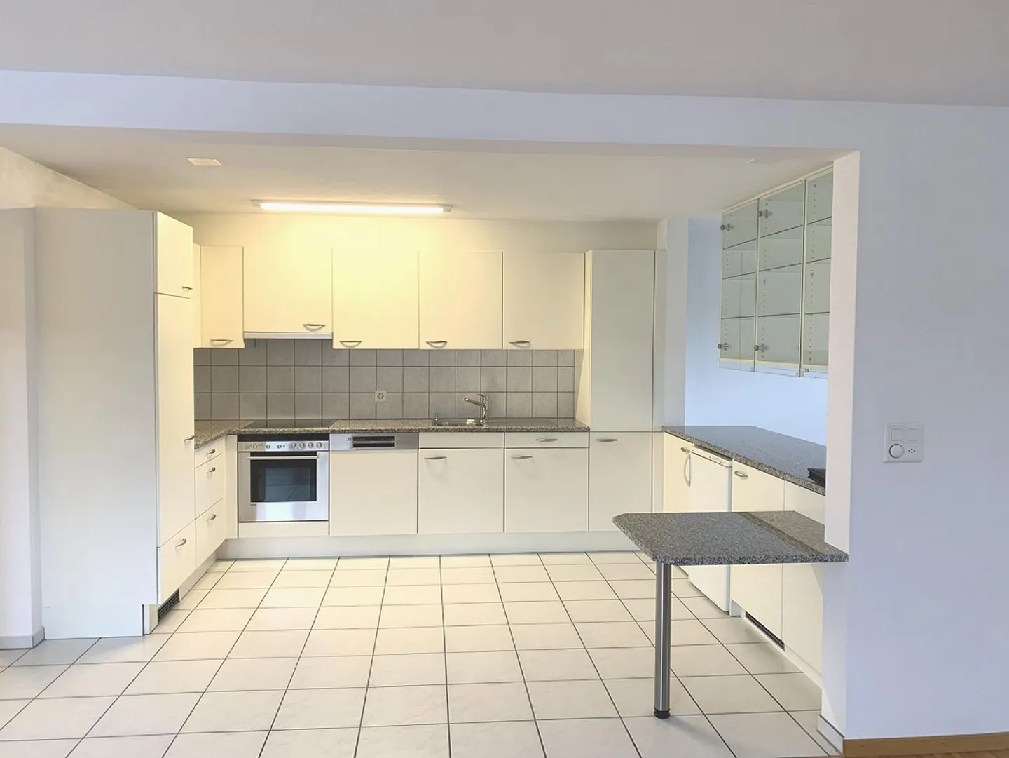 Belle grande appartement de 4.5 pièces - Photo 4 sur 12