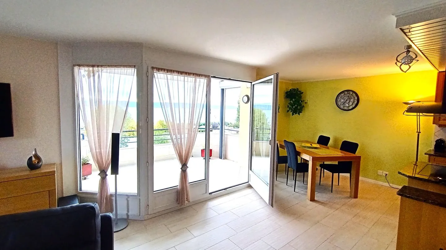 Magnificent with incomparable lake view, 5 minutes from the beach promenade - Photo 15 of 23