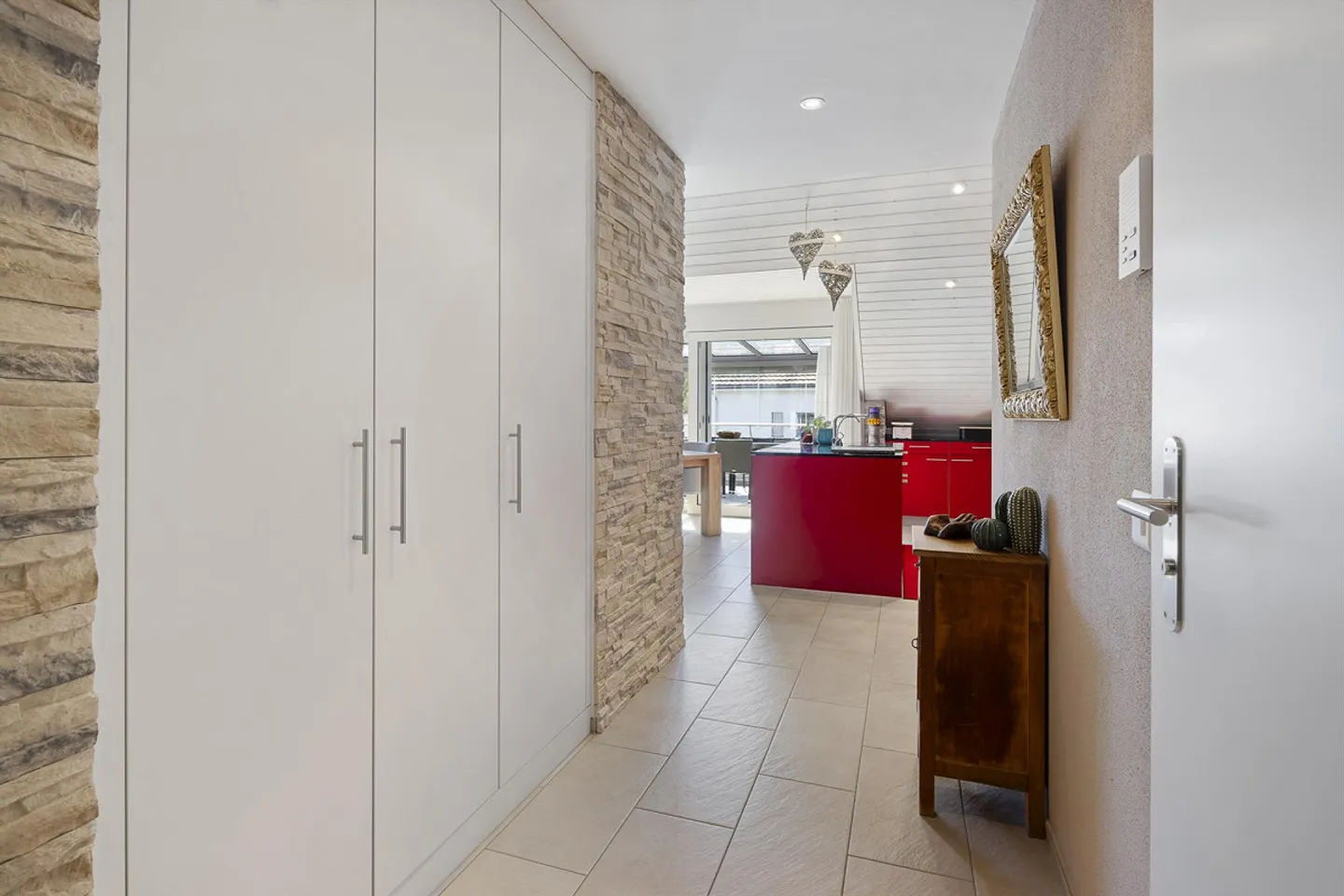Modern living oasis with panoramic views and sunny terrace - Photo 9 of 11