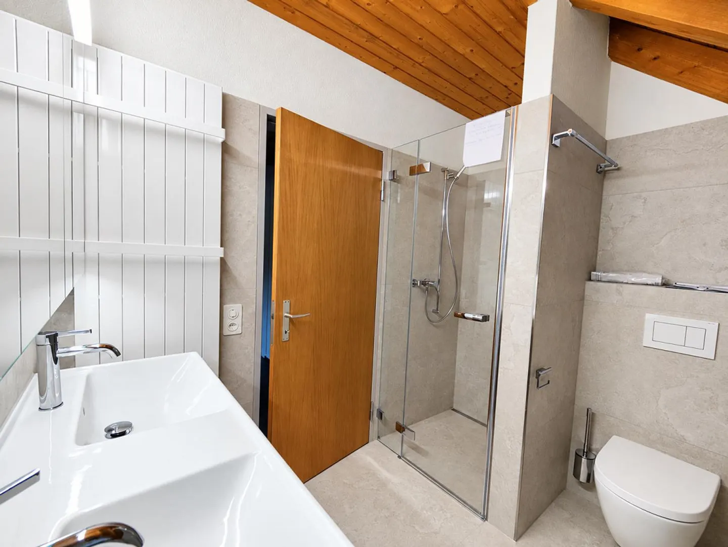 Renovated 4½-room maisonette apartment in a central location - Photo 10 of 17