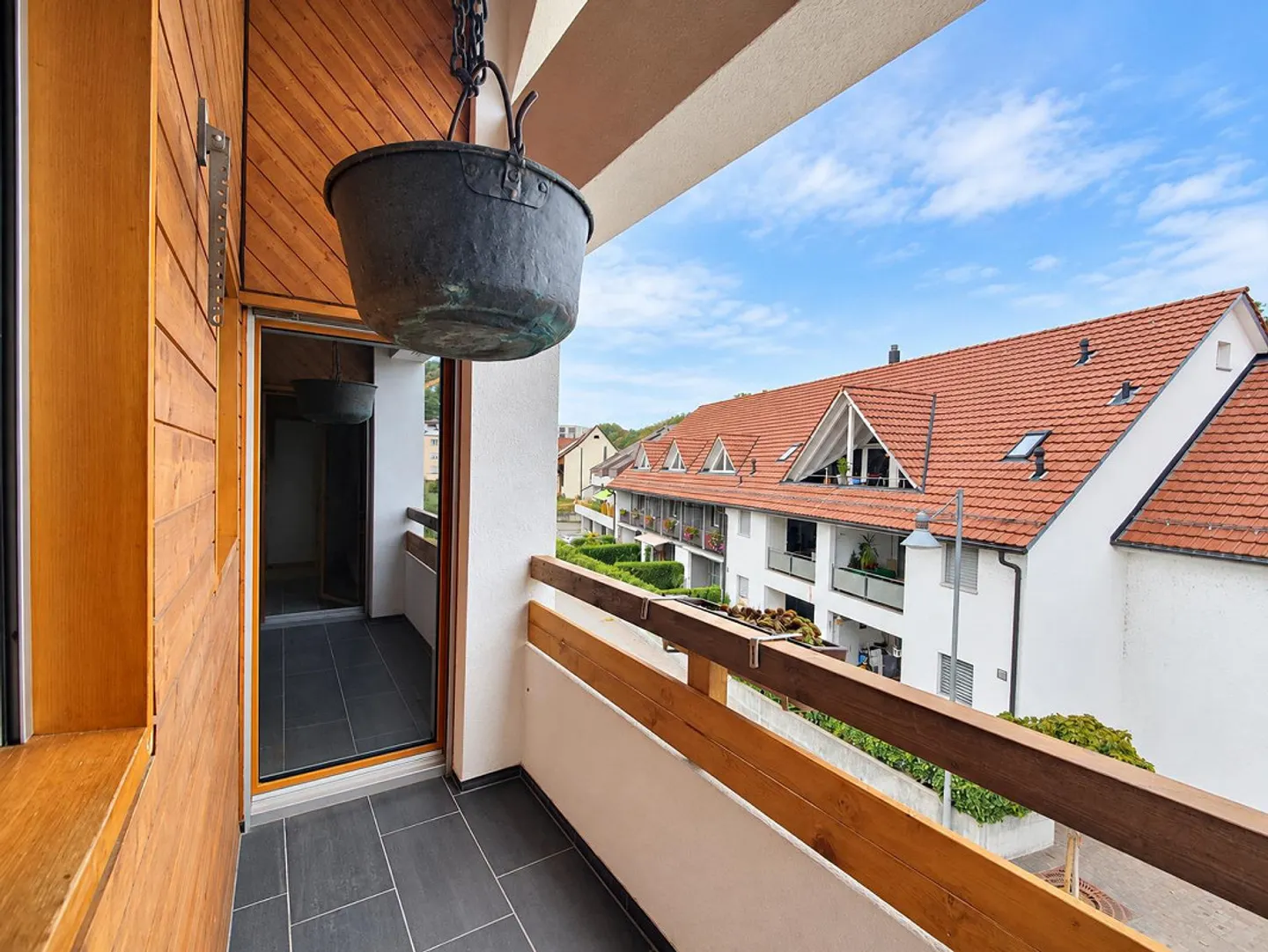 Renovated 4½-room maisonette apartment in a central location - Photo 11 of 17