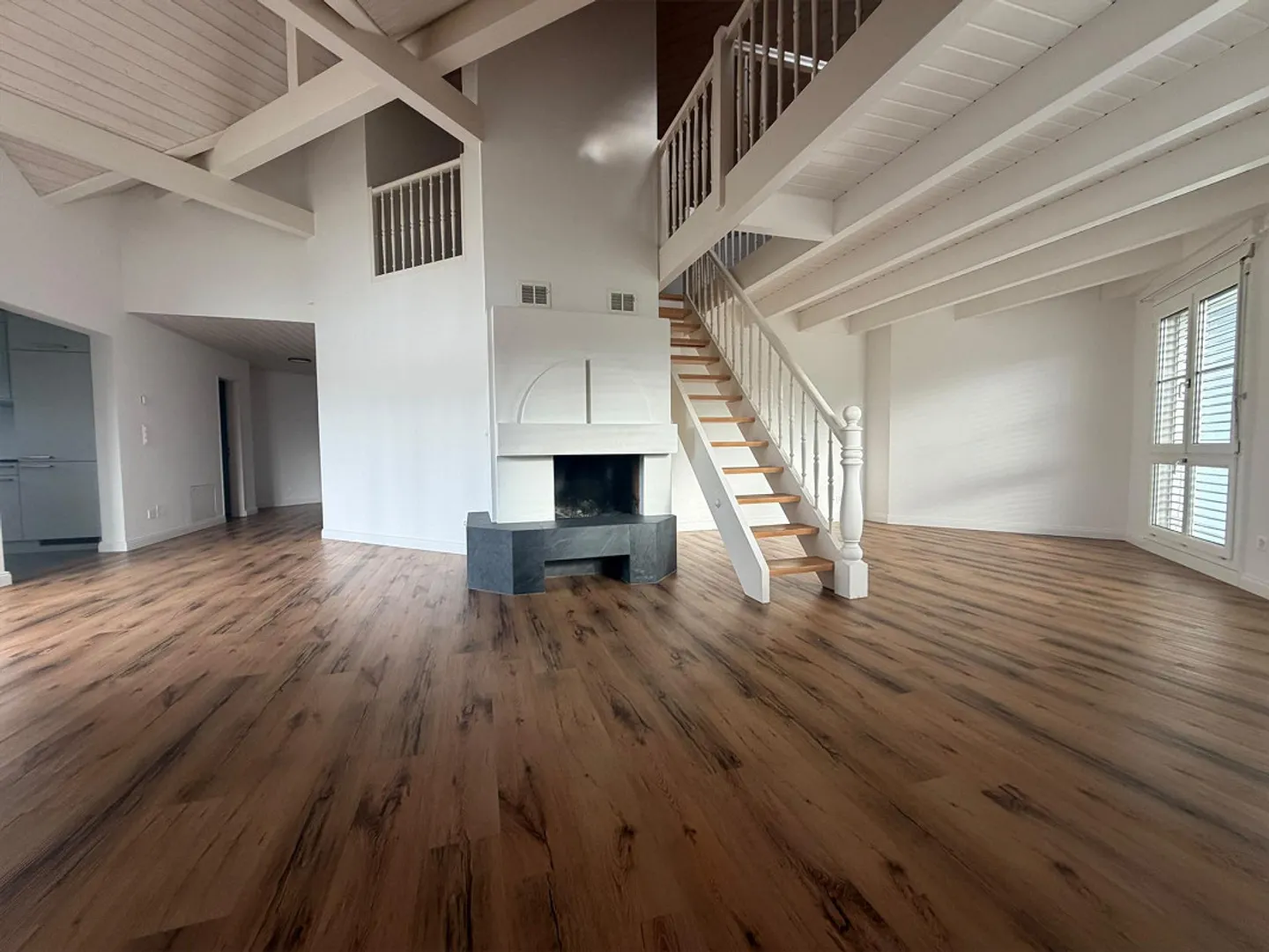 Charmantes Duplex mit Galerie - Foto 1 von 13