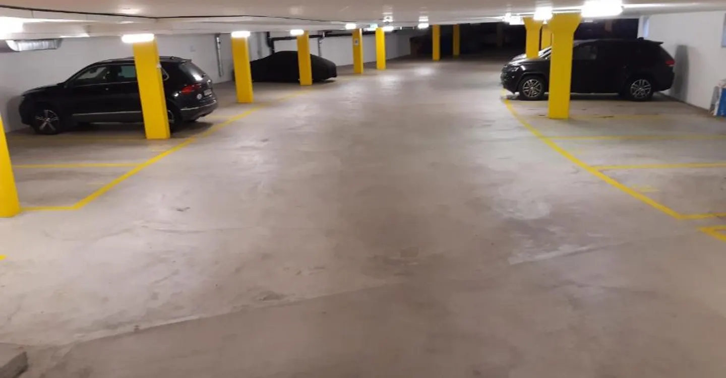 Parking space for rent - Photo 4 of 4