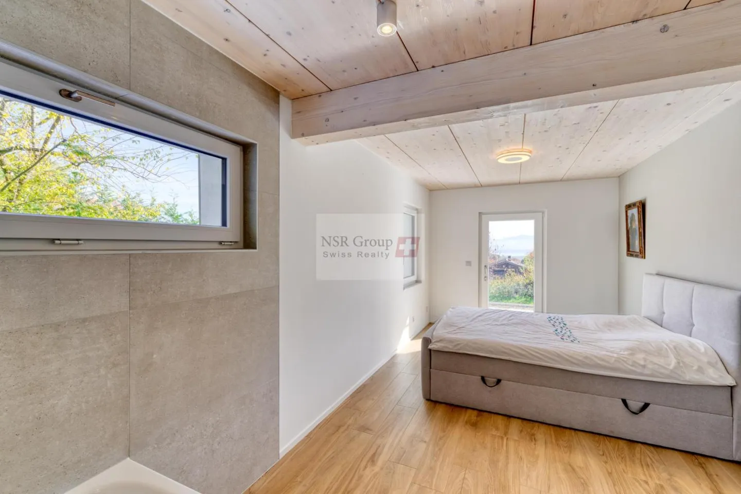 New House with Stunning Views - Photo 8 of 10