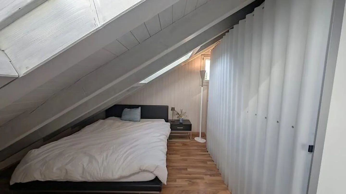APPARTEMENT MAISONETTE 2½ CHAMBRES À UNTERÄGERI (ZG), MEUBLÉ, TEMPORAIRE - Photo 5 sur 8