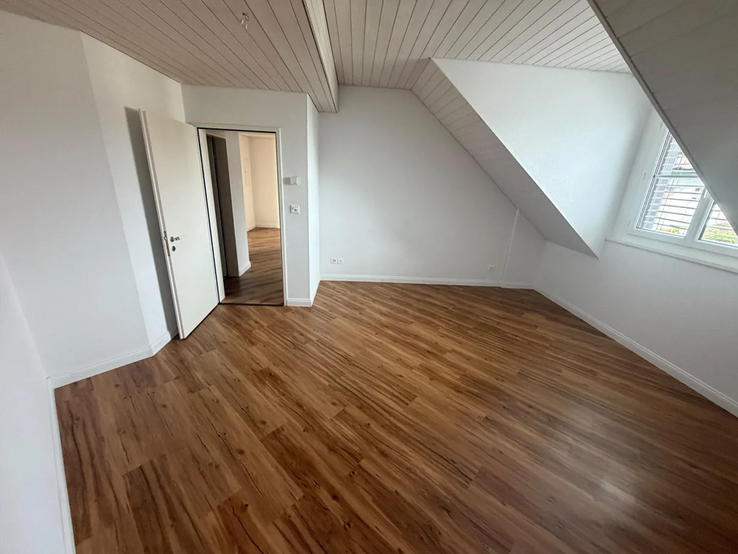 Charmantes Duplex mit Galerie - Foto 12 von 13