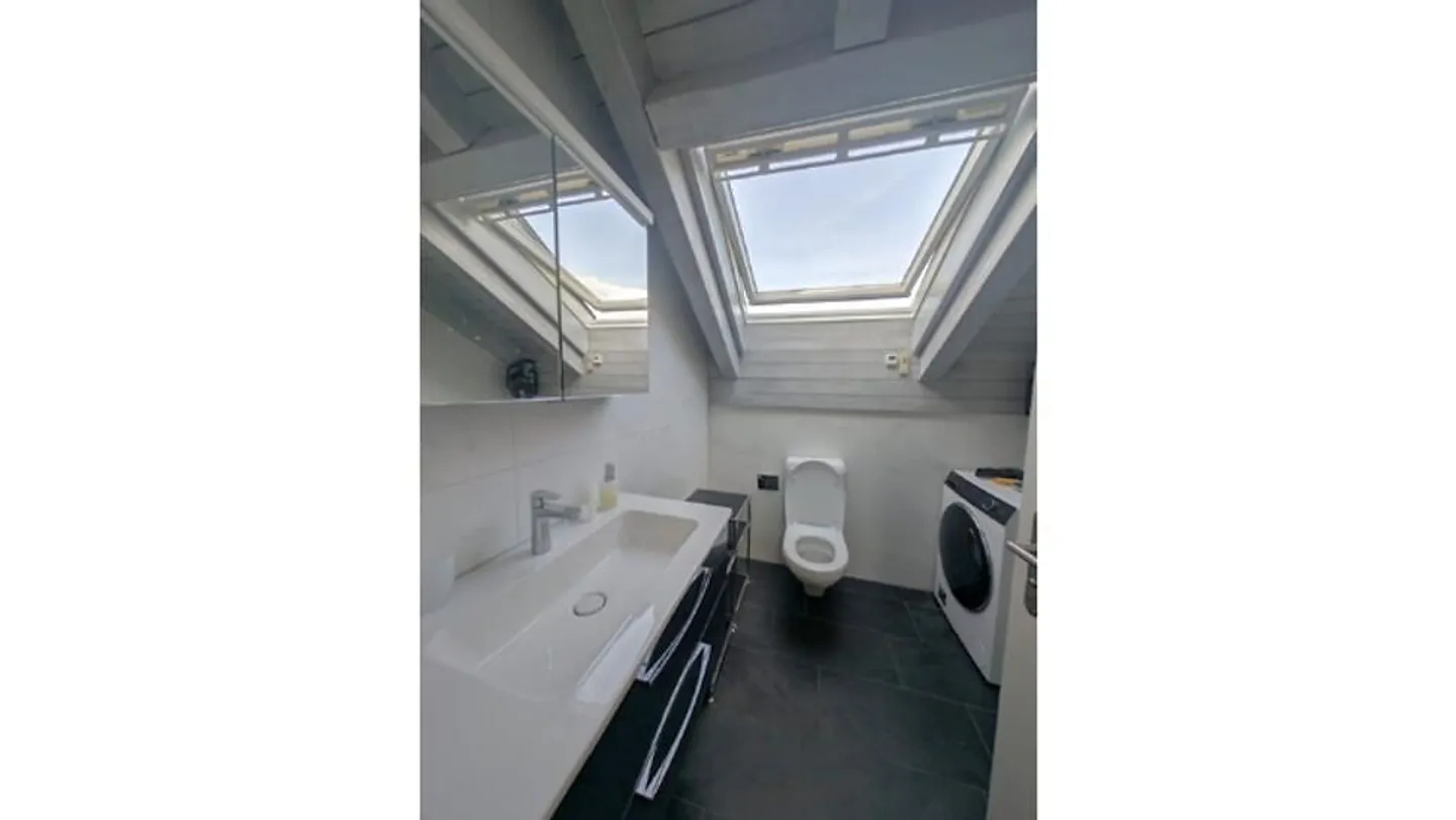 APPARTEMENT MAISONETTE 2½ CHAMBRES À UNTERÄGERI (ZG), MEUBLÉ, TEMPORAIRE - Photo 7 sur 8