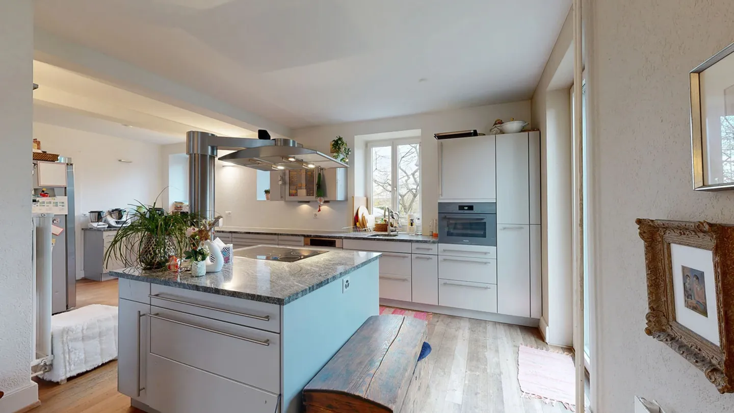 «Freistehendes 6.5-Zimmer-Einfamilienhaus mit Carport und Schwedenofen» - Foto 7 von 27