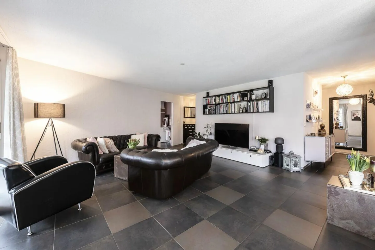 Spacious 5.5 Room Condominium with Parking Space - Photo 16 of 30