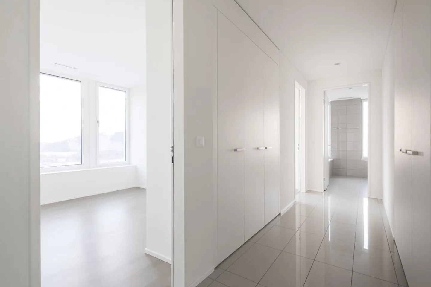 Appartement parfait pour les navetteurs au 17ème étage - Photo 8 sur 13