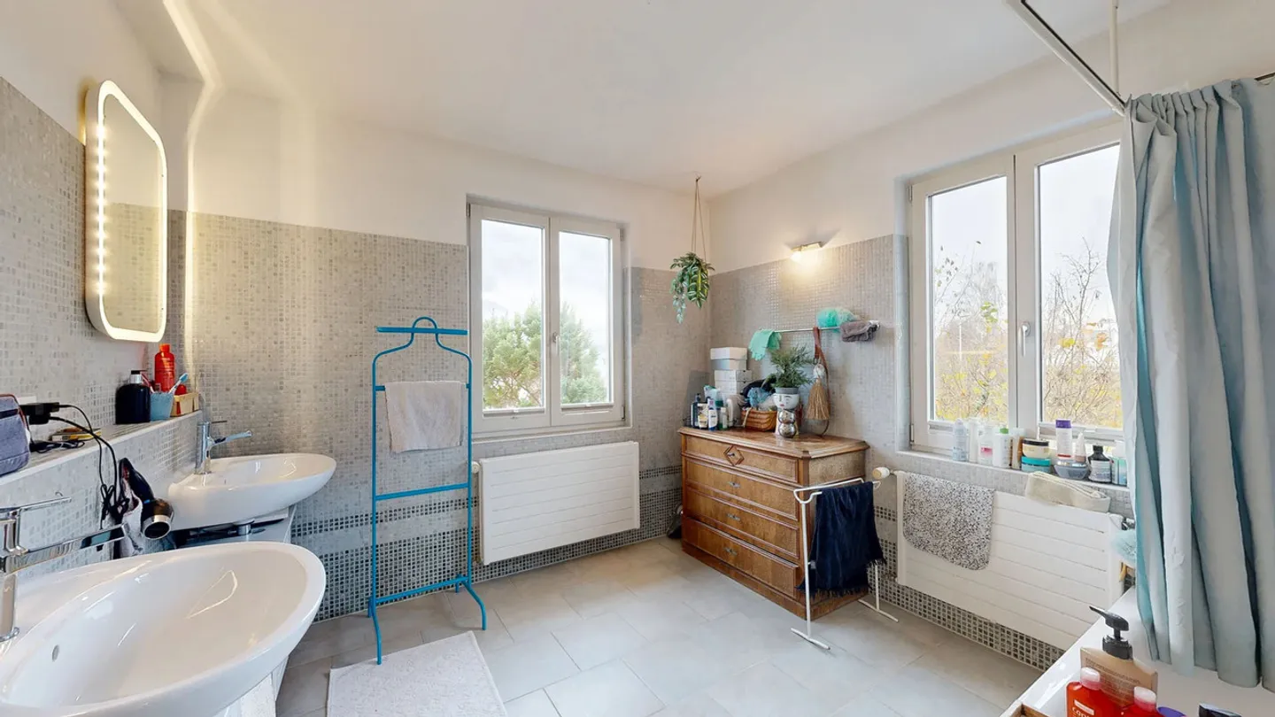 «Freistehendes 6.5-Zimmer-Einfamilienhaus mit Carport und Schwedenofen» - Foto 13 von 27