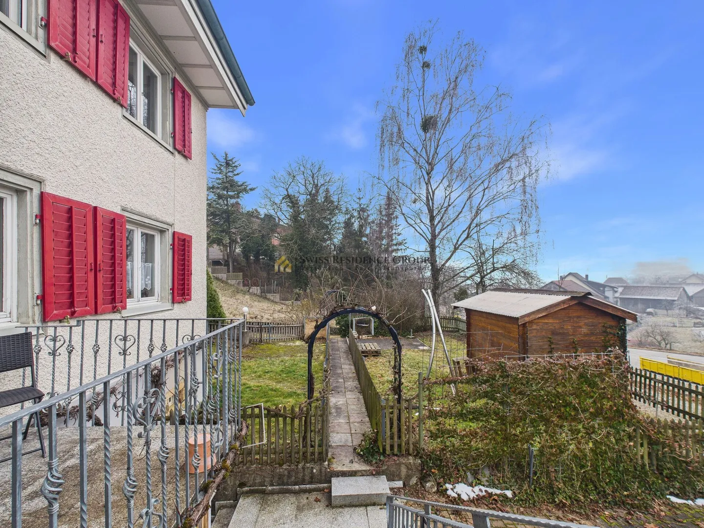 Appartement 3.5 pièces confortable et spacieux avec jardin privé et terrasse - Photo 1 sur 20