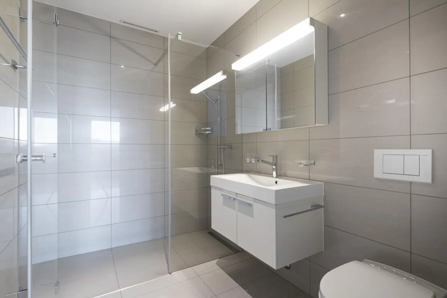 Appartement parfait pour les navetteurs au 17ème étage - Photo 11 sur 13
