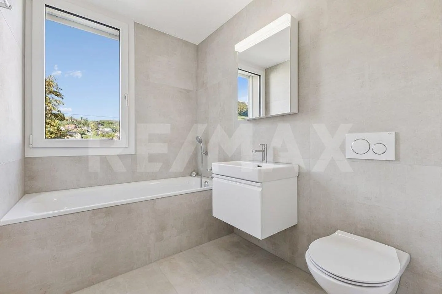 Living with Comfort & Quality in Minergie Standard - Photo 9 of 13