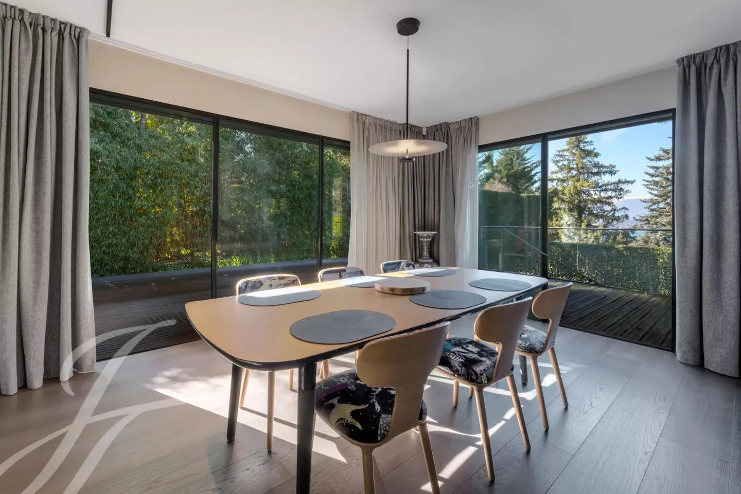 Maison Élégante avec Vue sur le Lac - Photo 5 sur 13