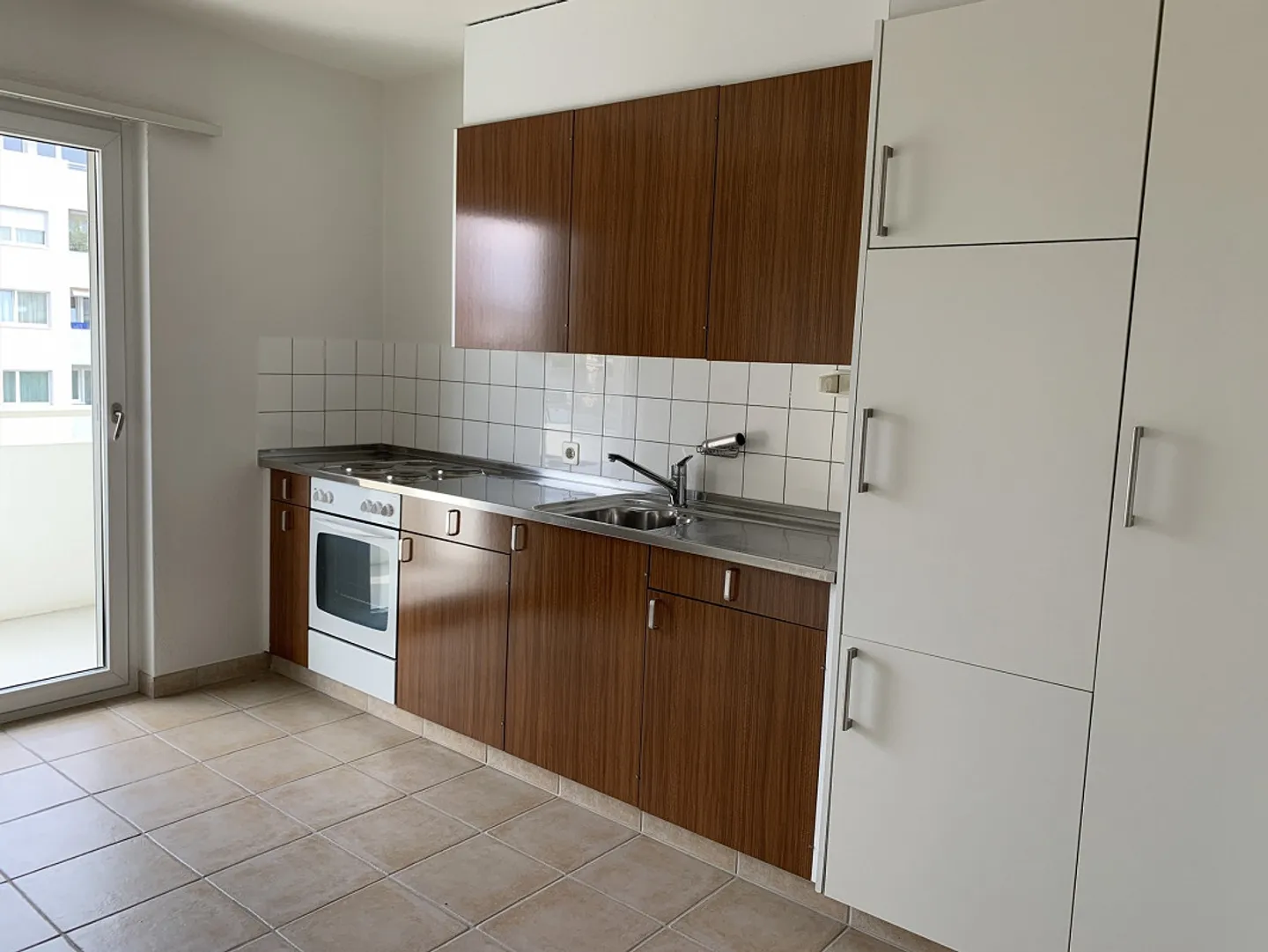 Ampio e luminoso appartamento di 4 stanze (103m²) con torre di lavaggio privata a Reinach-Dorf - Foto 5 di 18