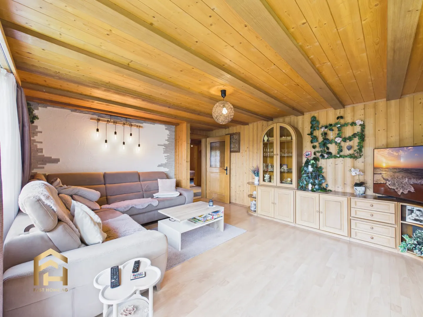 Chalet soleggiato con appartamento separato e vista mozzafiato - Foto 3 di 13