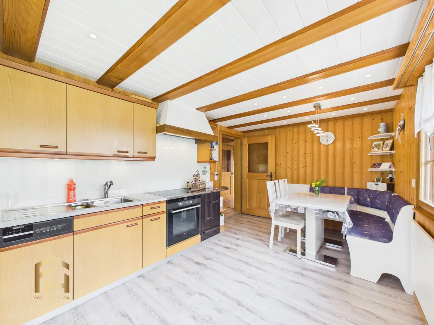 Chalet soleggiato con appartamento separato e vista mozzafiato - Foto 5 di 13