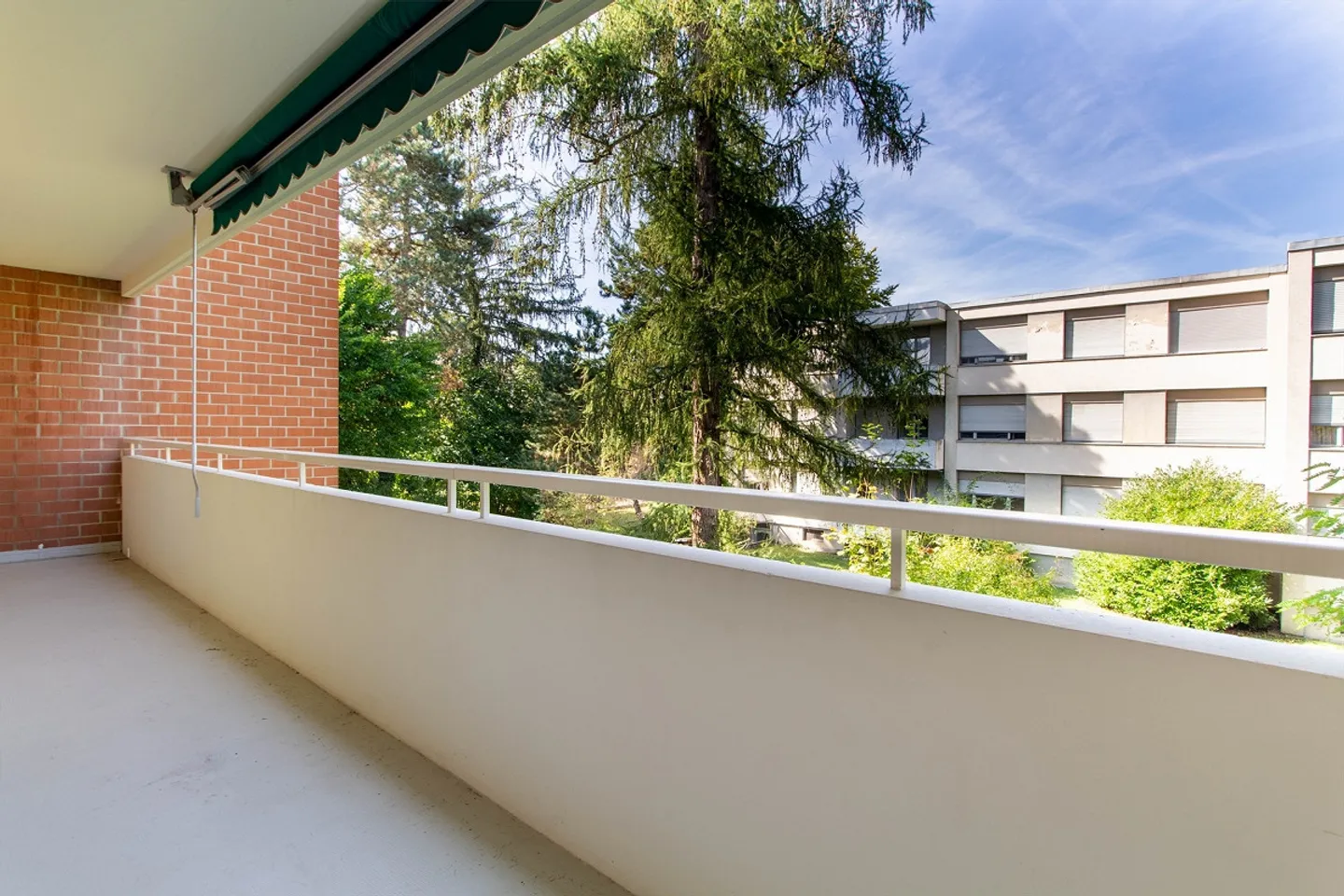 Ampio e luminoso appartamento di 4 stanze (103m²) con torre di lavaggio privata a Reinach-Dorf - Foto 14 di 18