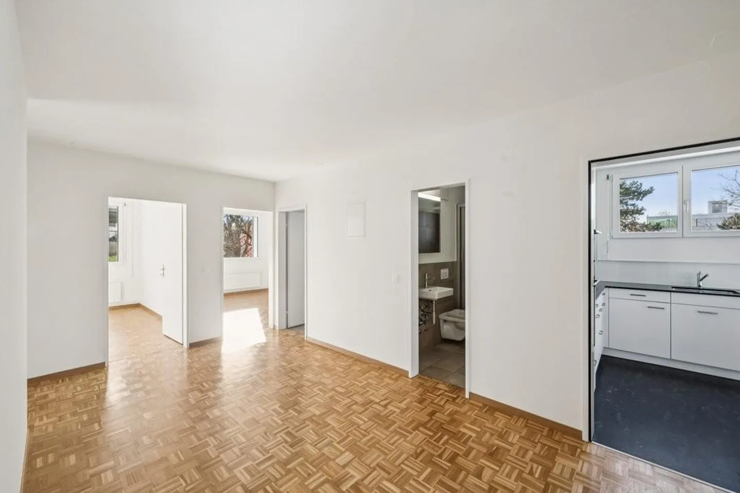 Bella appartamento di 4,5 stanze con grande balcone a Allschwil - Foto 11 di 12