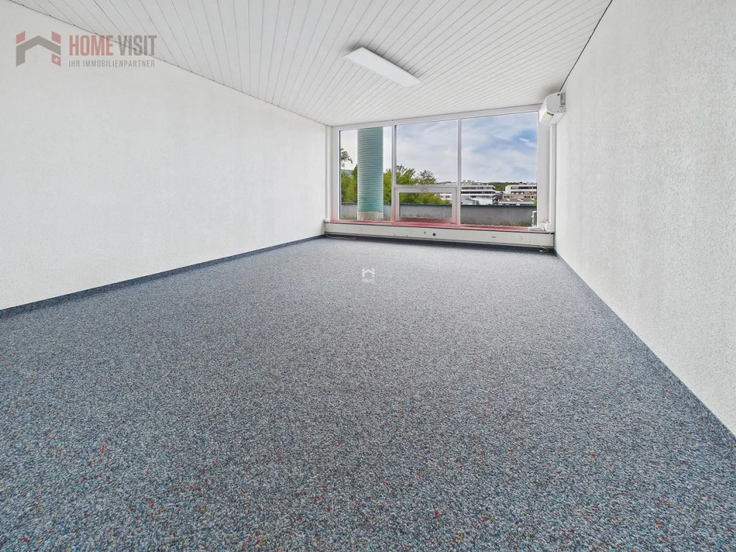 Attractive Office Space with 7 Parking Spaces & High Development Potential - Photo 5 of 14