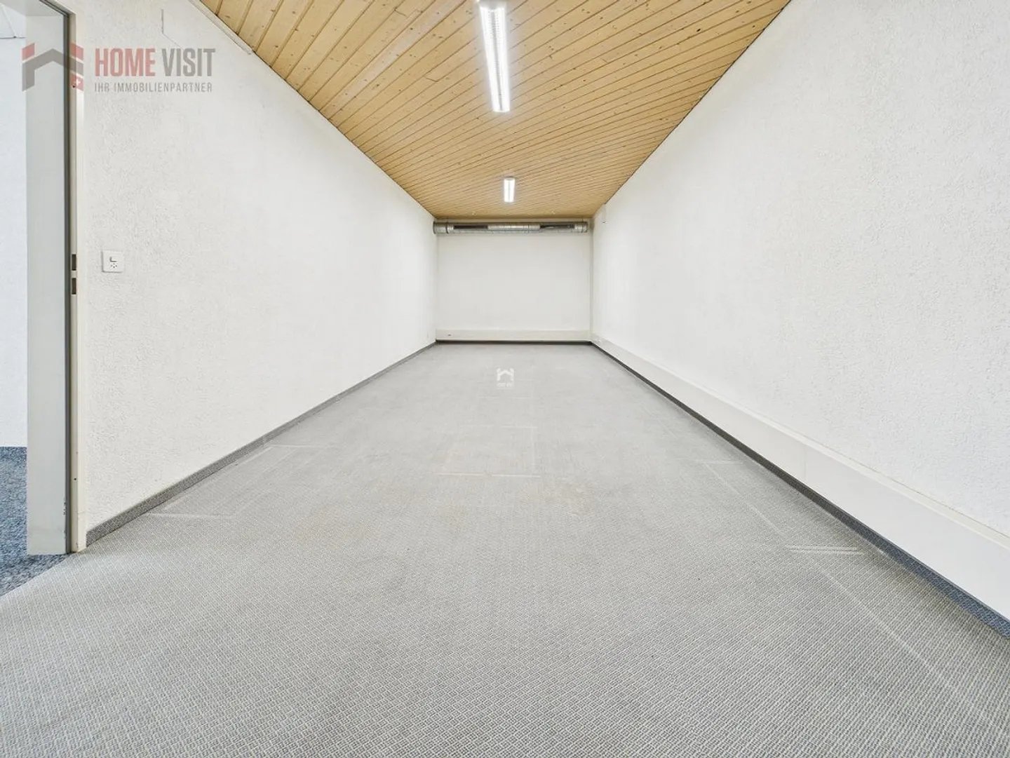 Attractive Office Space with 7 Parking Spaces & High Development Potential - Photo 8 of 14