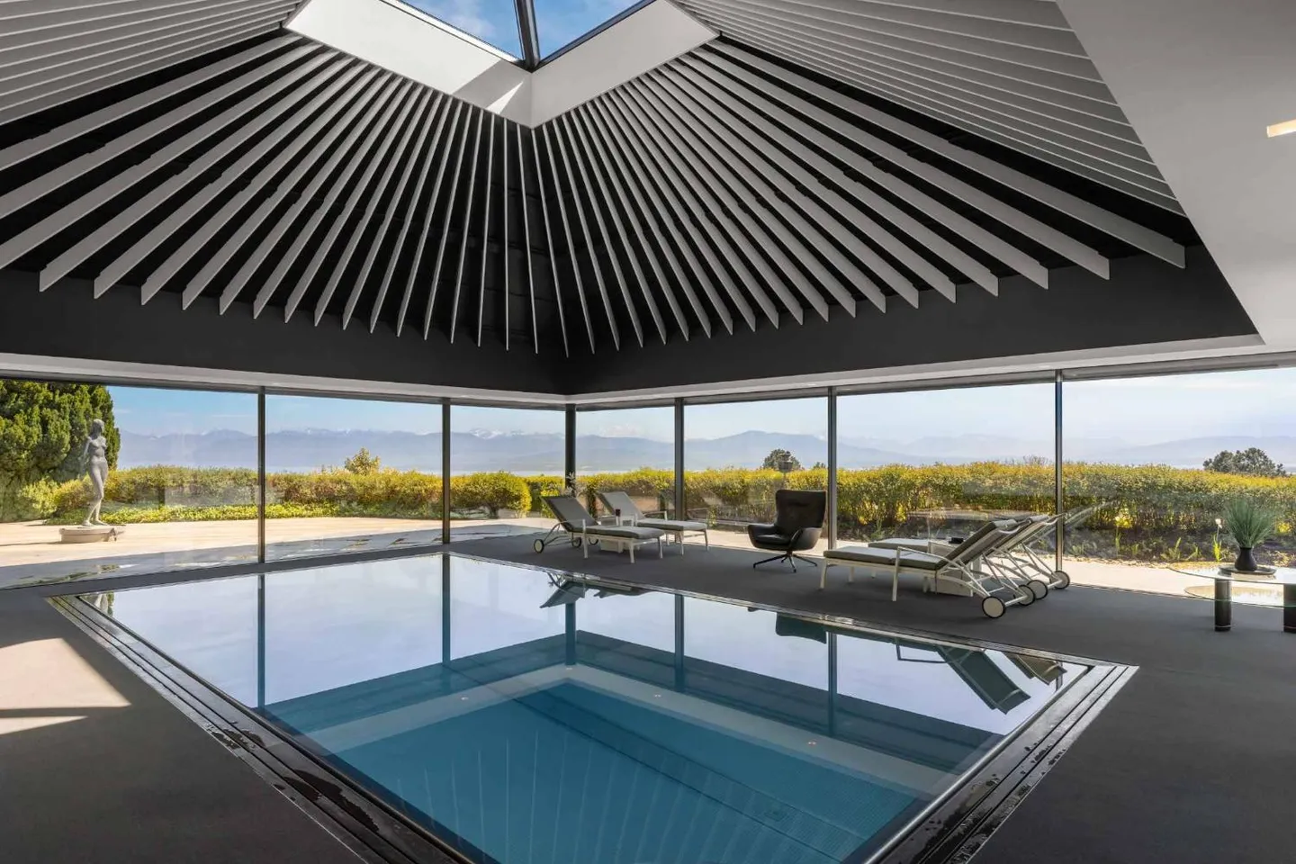 Proprietà eccezionale con piscina interna e vista sul Lago di Ginevra - Foto 1 di 13