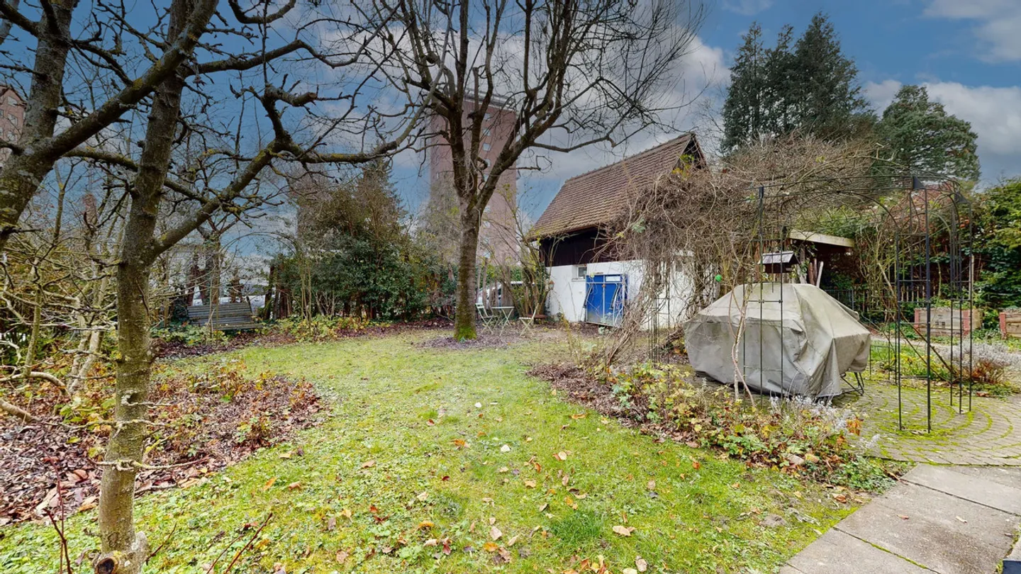«Freistehendes 6.5-Zimmer-Einfamilienhaus mit Carport und Schwedenofen» - Foto 22 von 27