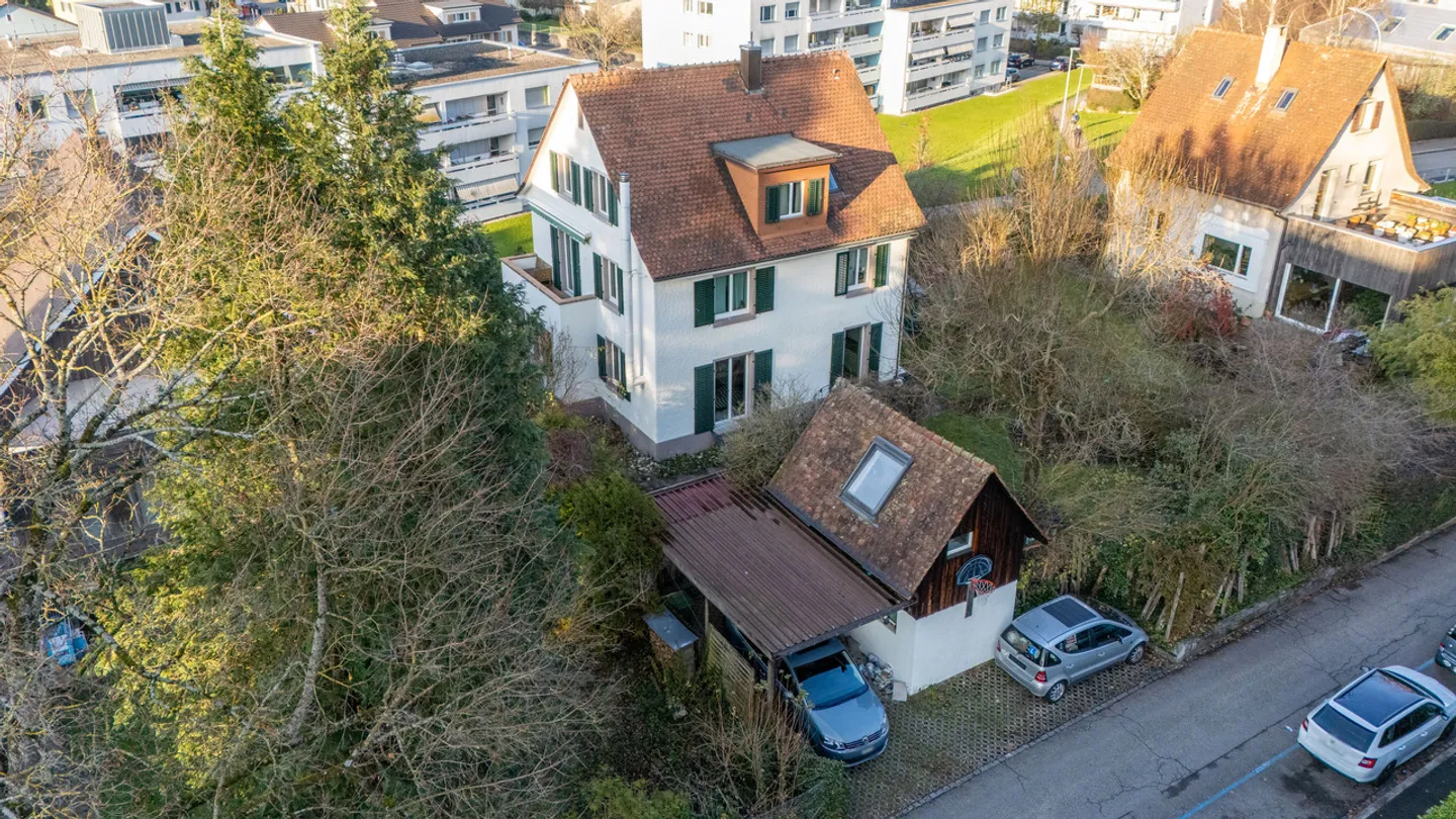 «Freistehendes 6.5-Zimmer-Einfamilienhaus mit Carport und Schwedenofen» - Foto 26 von 27