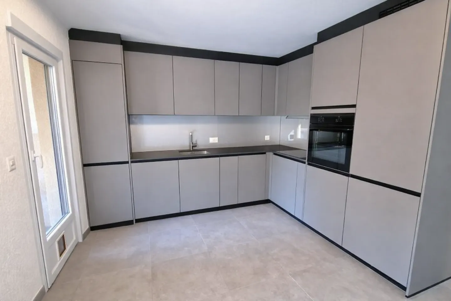 CALME, AVEC JARDIN - Photo 5 sur 7