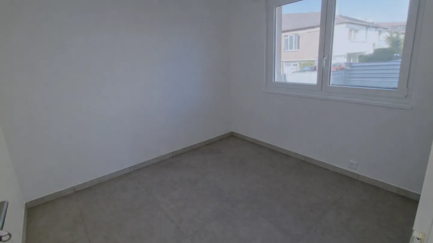 CALME, AVEC JARDIN - Photo 7 sur 7