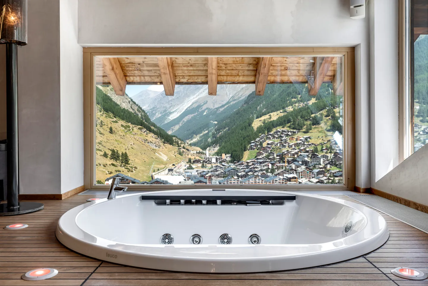 Extraordinary Triplex with Breathtaking Views - Photo 6 of 12