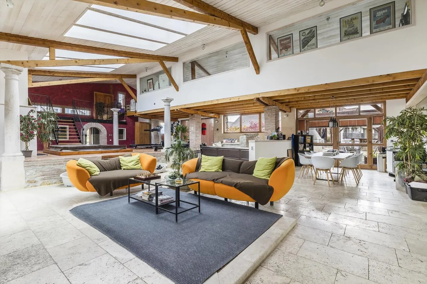 Extraordinary property that combines modernity and rustic authenticity - Photo 11 of 13