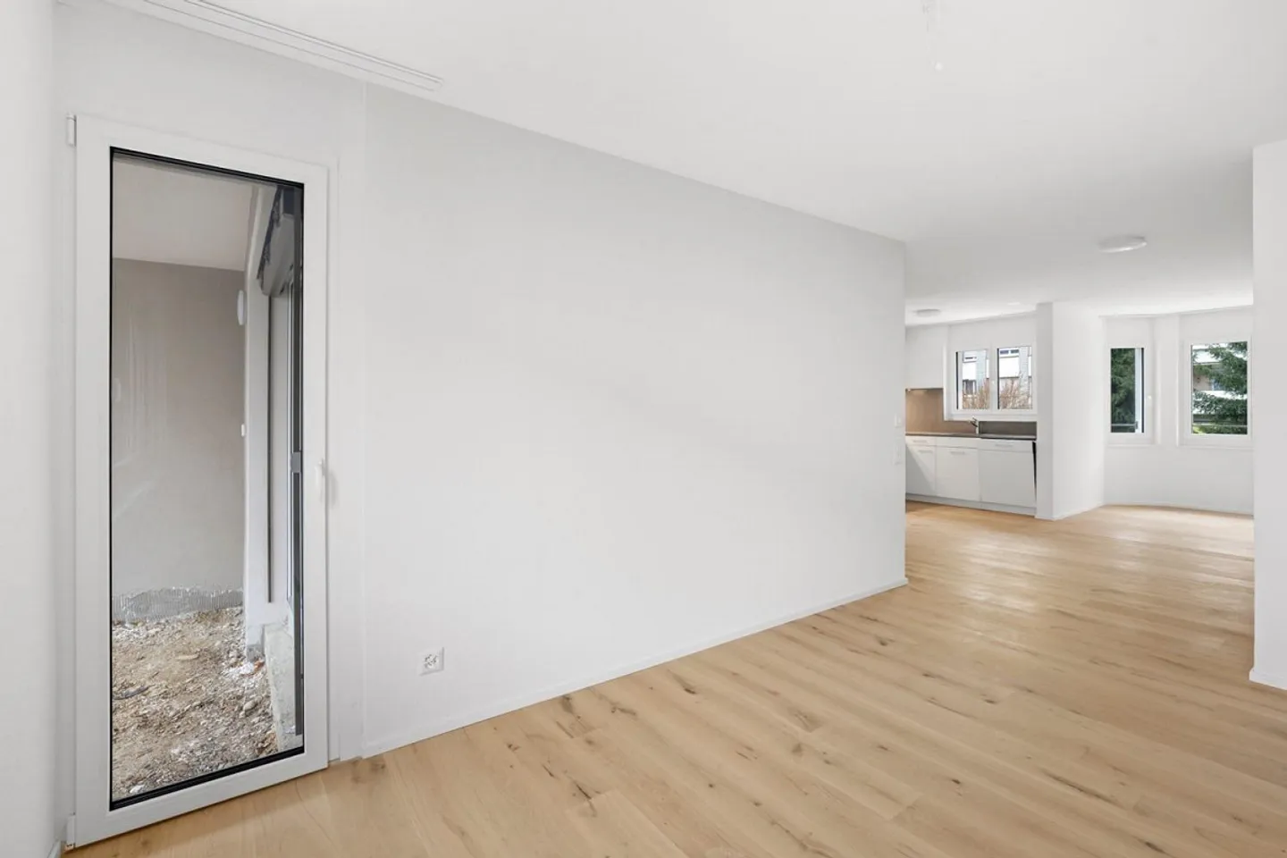 PRIMA AFFITTAZIONE dopo RISTRUTTURAZIONE COMPLETA! Appartamento giardino 4.5 stanze! NUOVE FOTO! - Foto 6 di 15