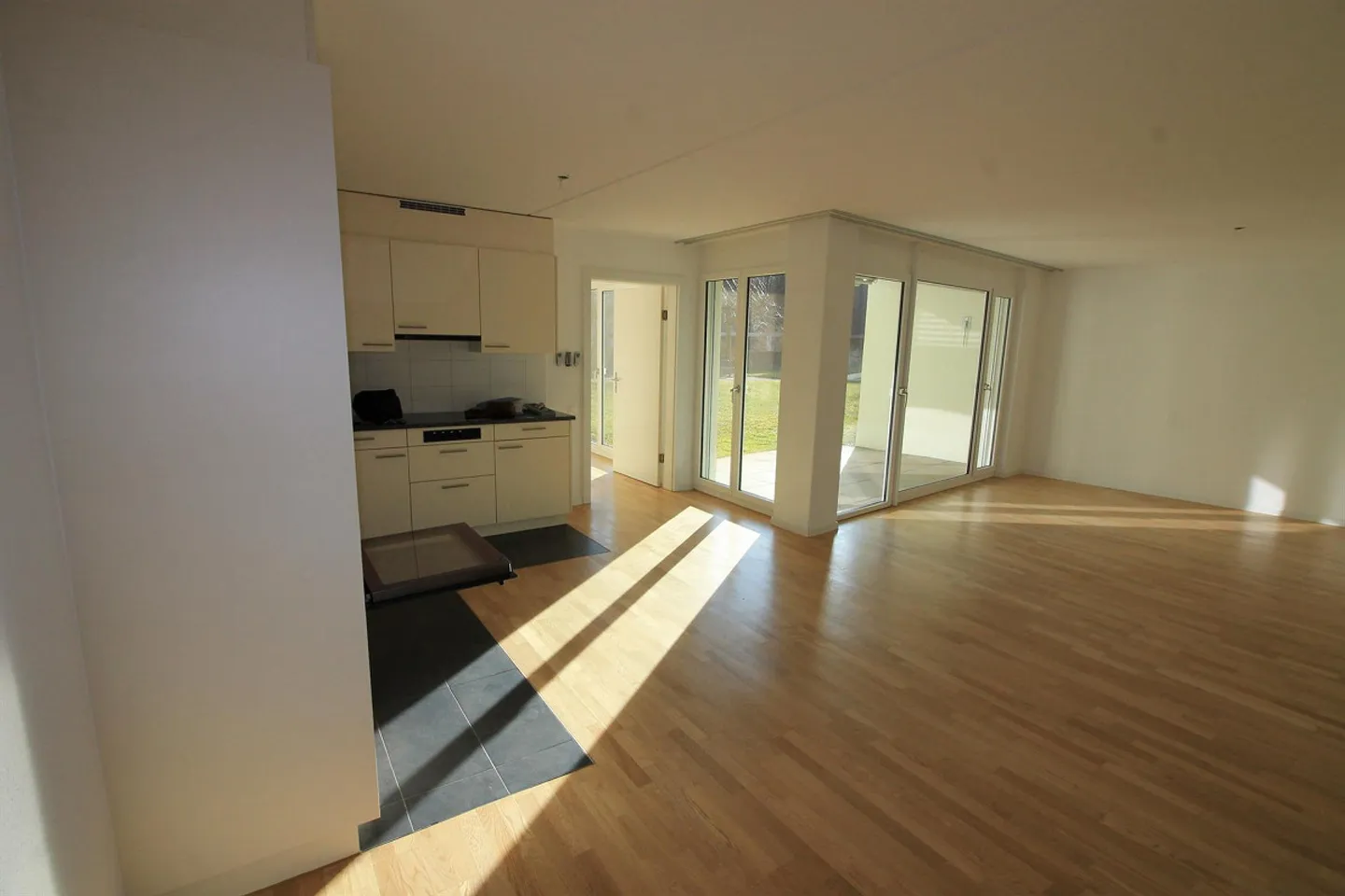 Country apartment with direct connection to Bern and Thun - Photo 4 of 12