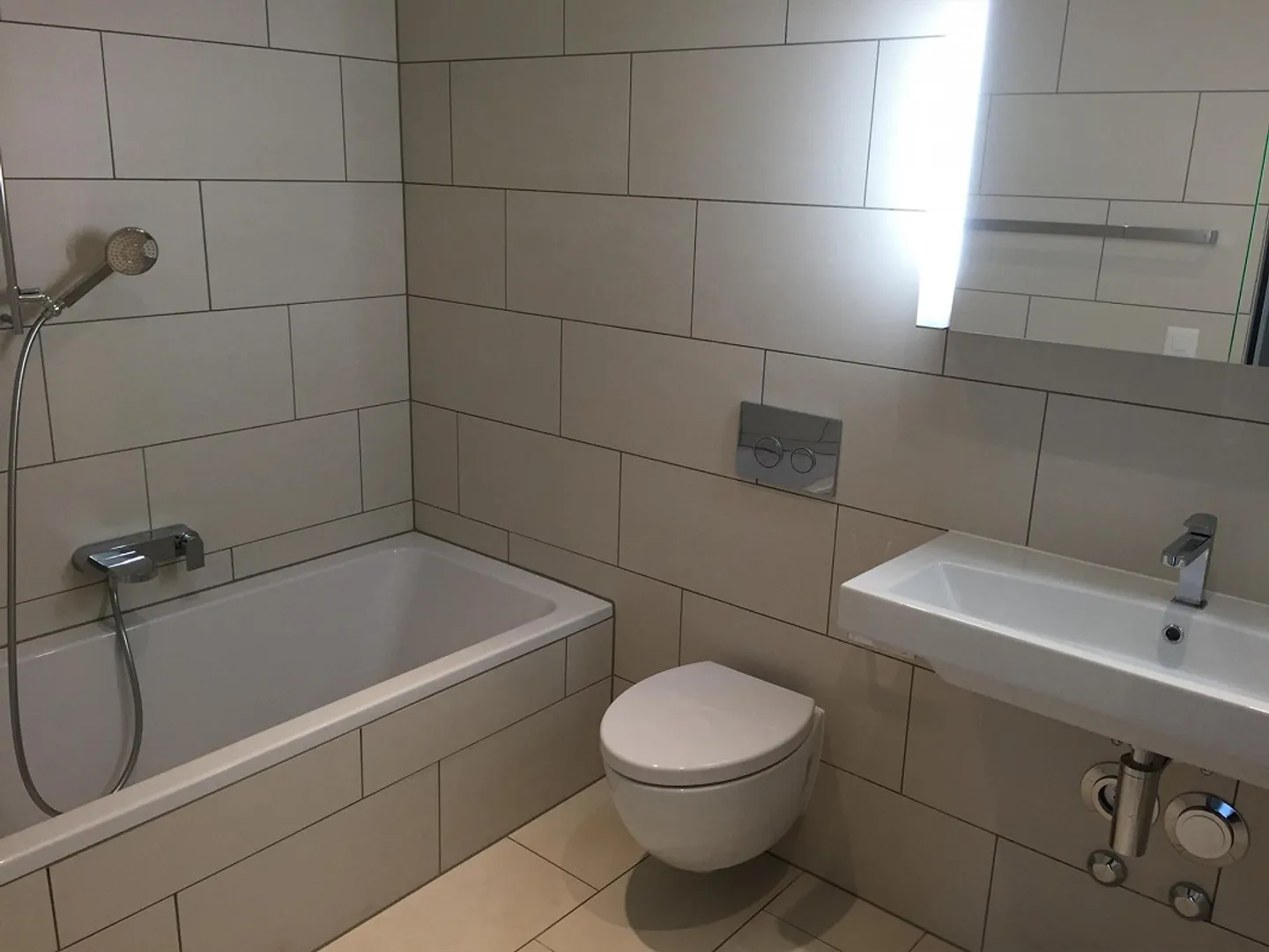 Appartement charmant avec deux salles de bain - Photo 5 sur 6