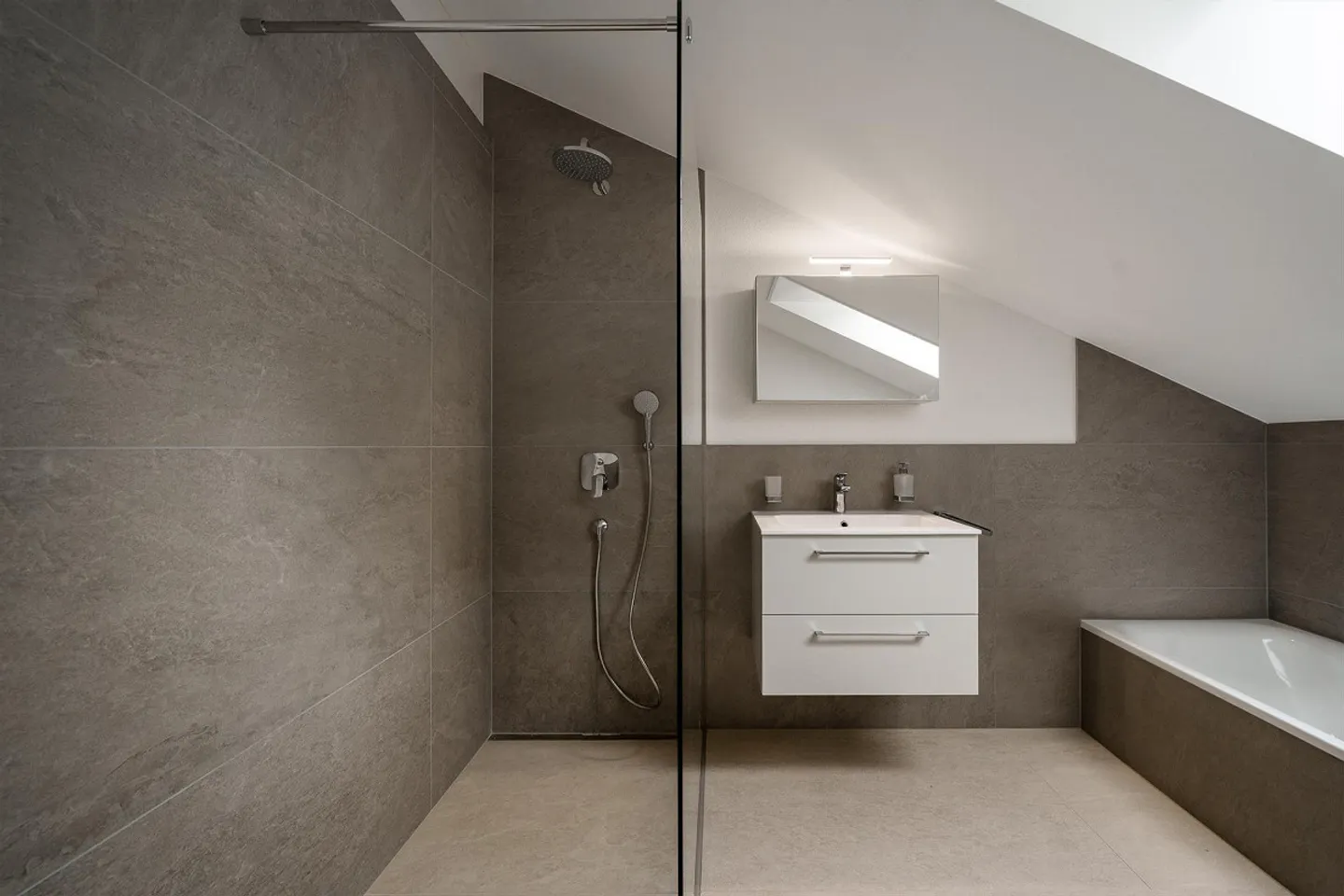 Appartamento attico moderno di 4,5 locali nel bel Bischofszell - Foto 8 di 12