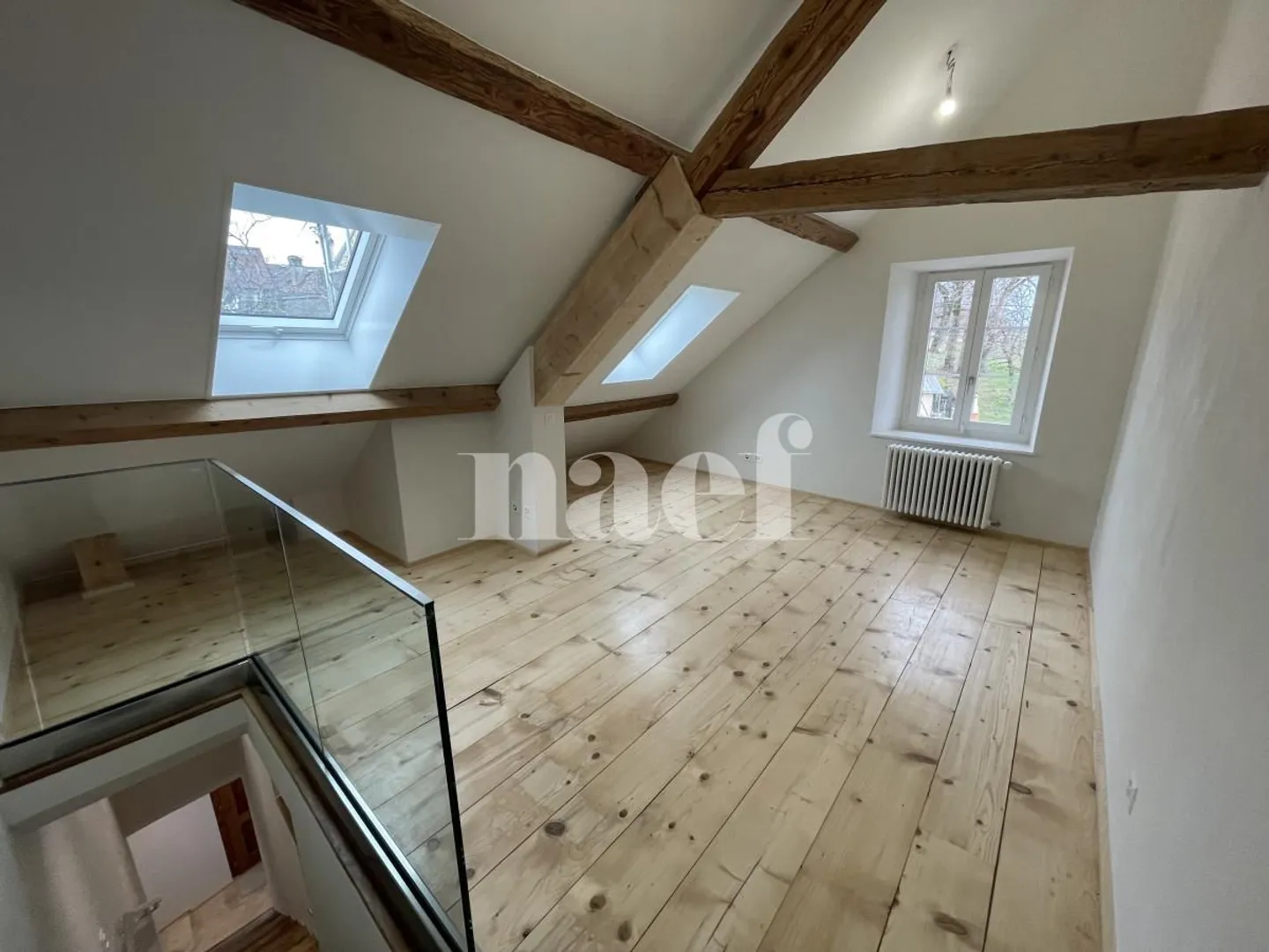 Incantevole casa di villaggio con 4 camere + 2 sale giochi riscaldate in annessi - Foto 6 di 9