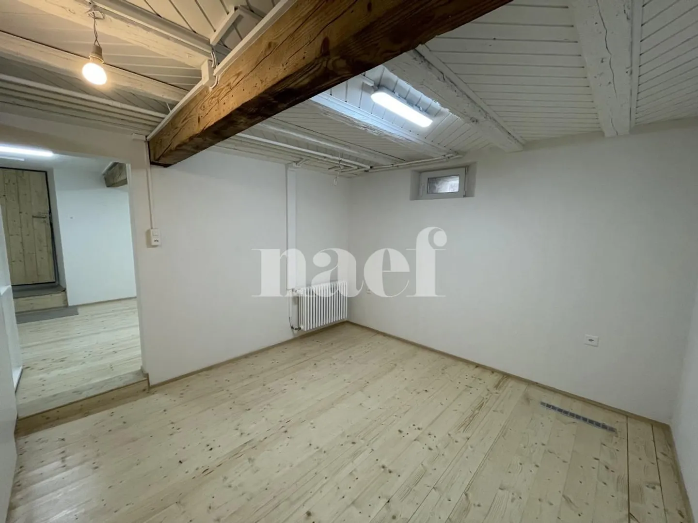 Incantevole casa di villaggio con 4 camere + 2 sale giochi riscaldate in annessi - Foto 7 di 9