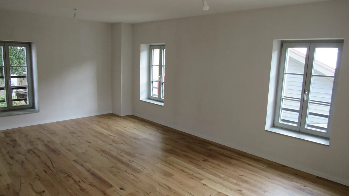 Charmantes Appartement mit Terrasse - Foto 3 von 6