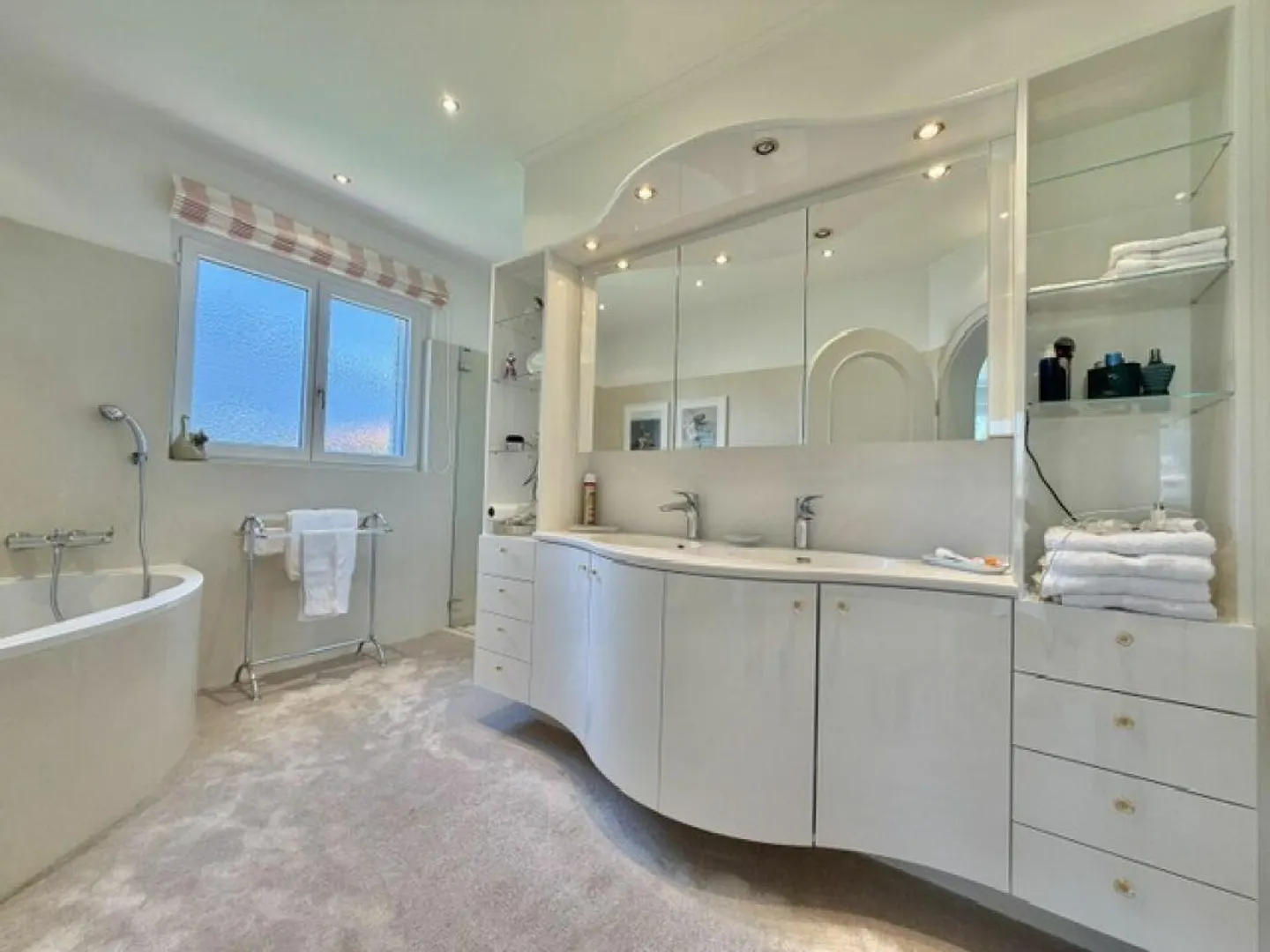 FOR SALE IN ASCONA, prestigious 4.5-room penthouse also usable as a SECONDARY RESIDENCE - Photo 18 of 26