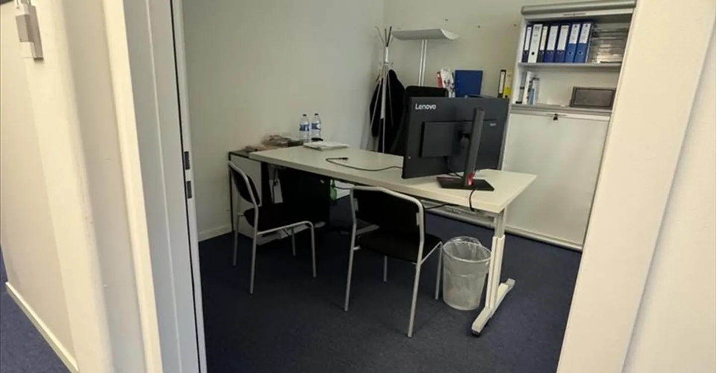 Bureau à louer - Photo 2 sur 8