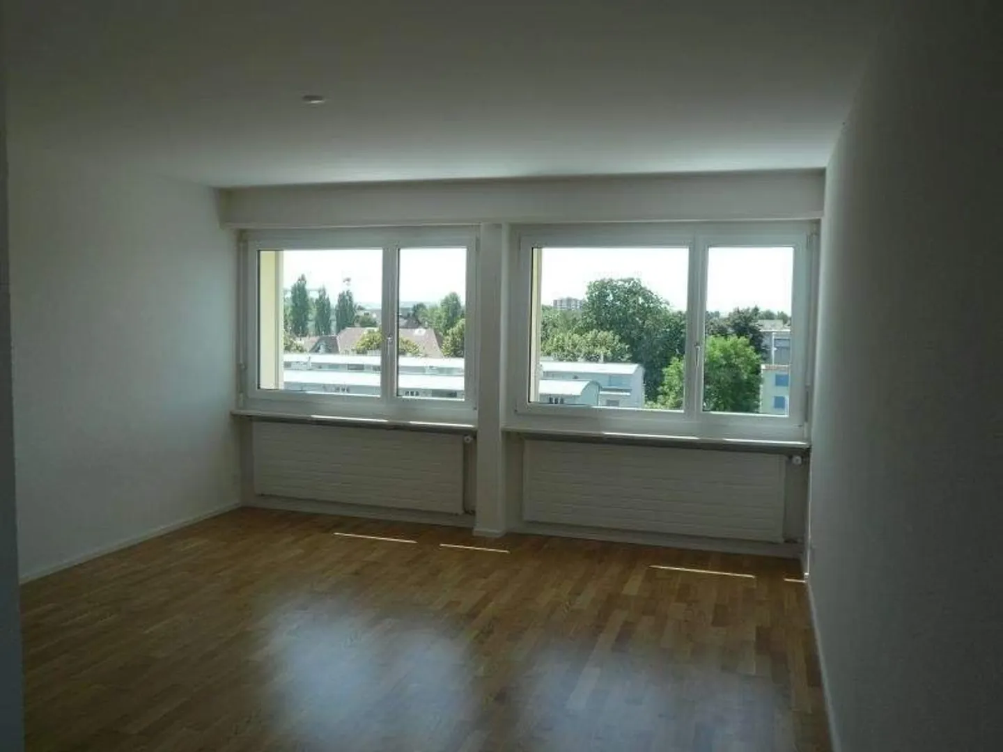 Appartement cherche célibataire - Photo 2 sur 4