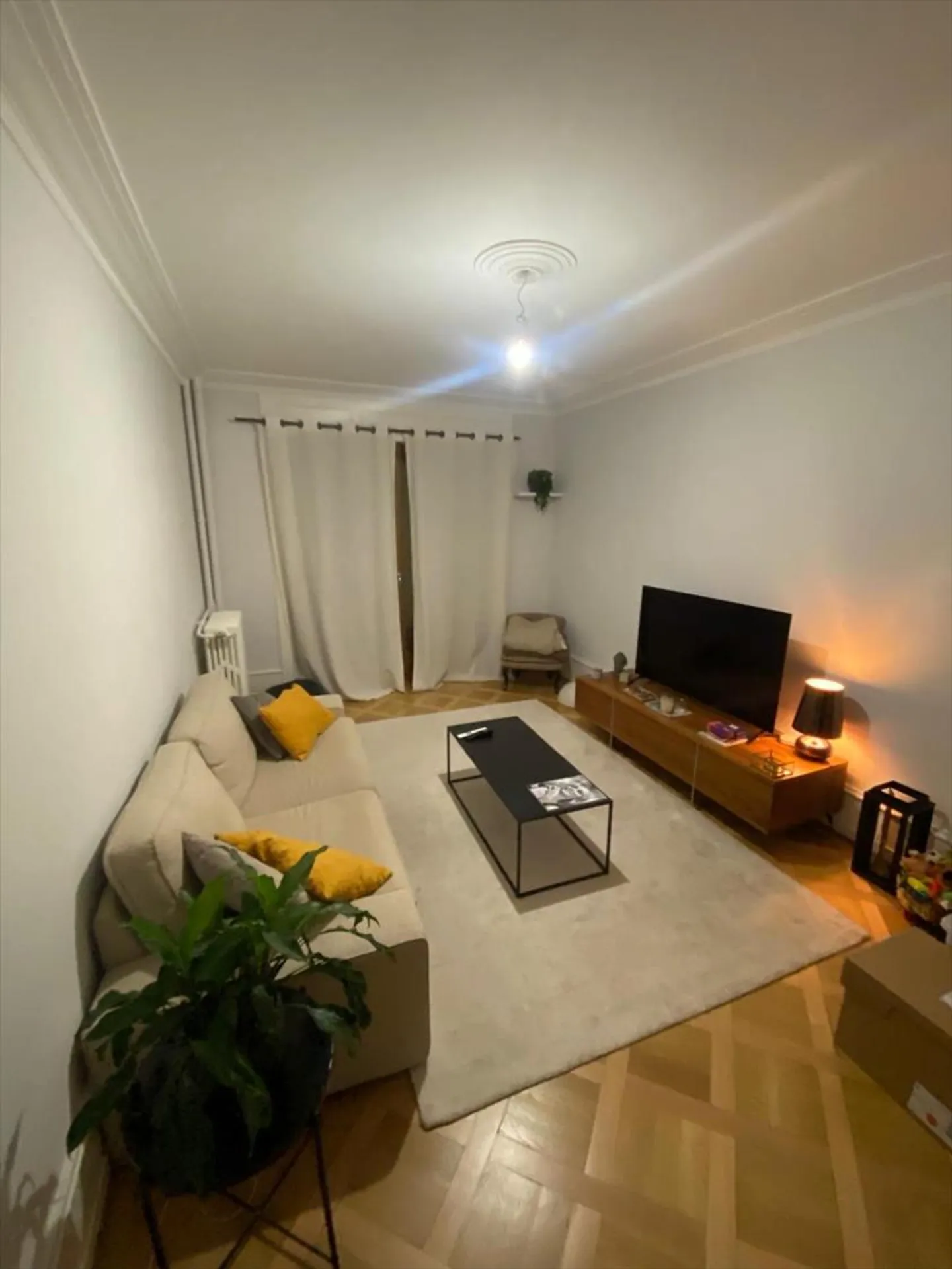 Beautiful renovated 3.5-room apartment - Photo 1 of 6