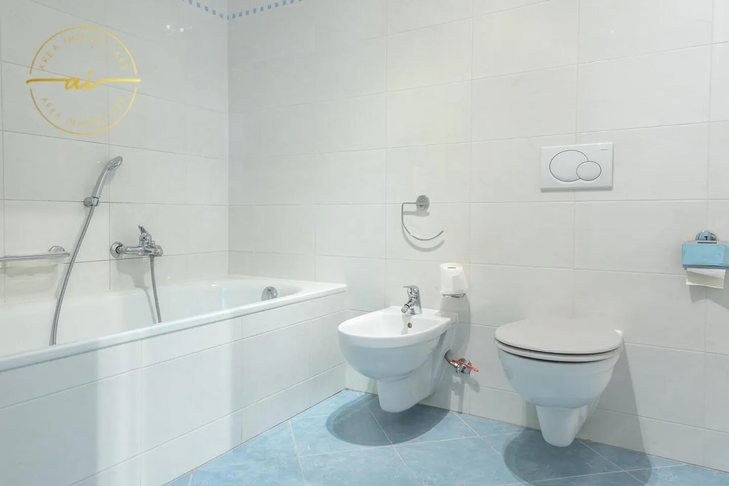 BRIGHT APARTMENT 4.5 ROOMS IN CASTEL SAN PIETRO - Photo 5 of 13