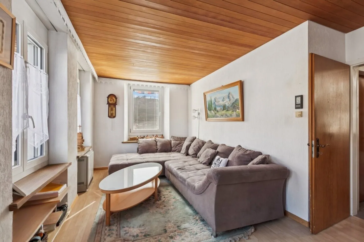 Charmantes Eckhaus mit viel Potenzial - Photo 2 sur 6