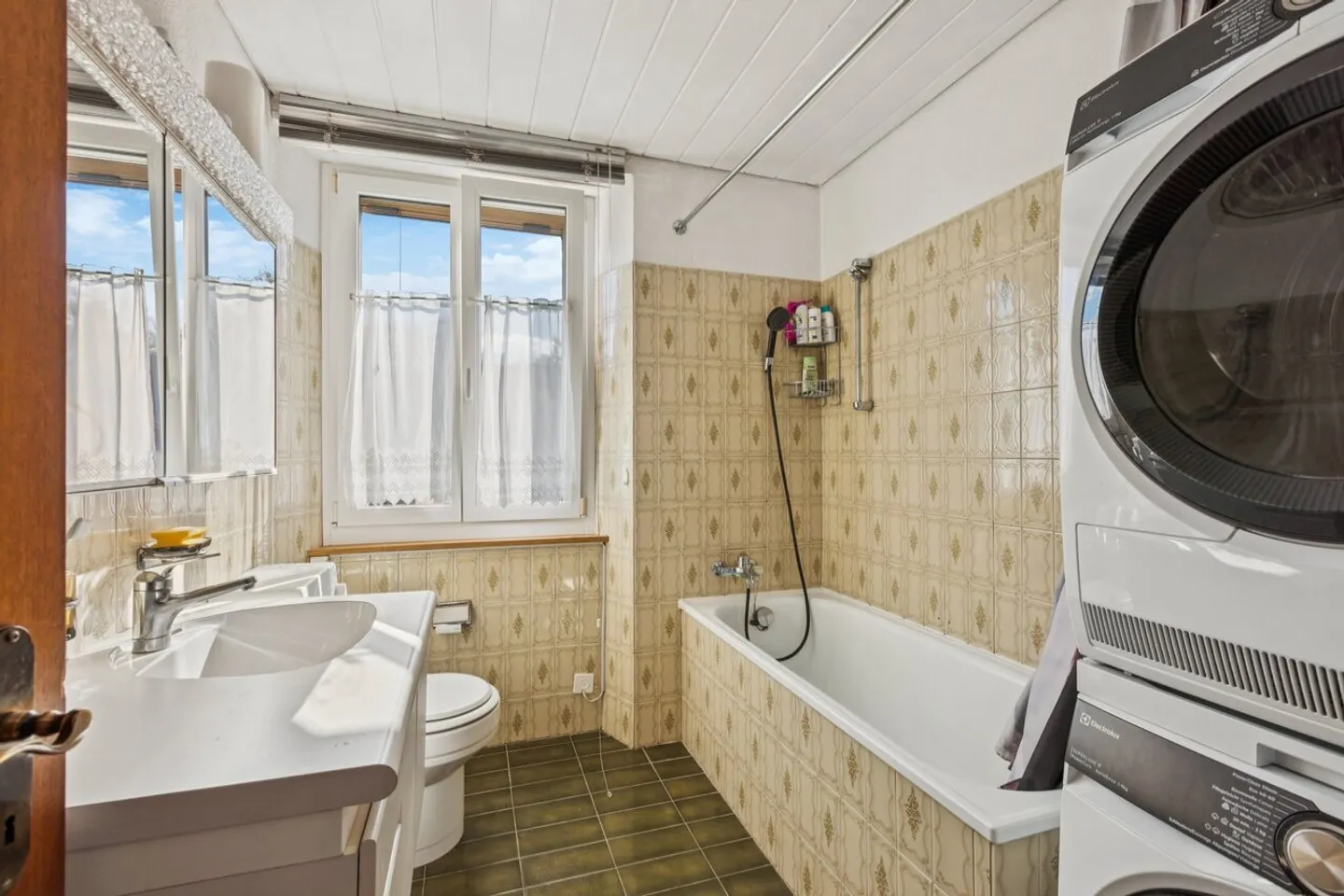 Charmantes Eckhaus mit viel Potenzial - Photo 5 sur 6