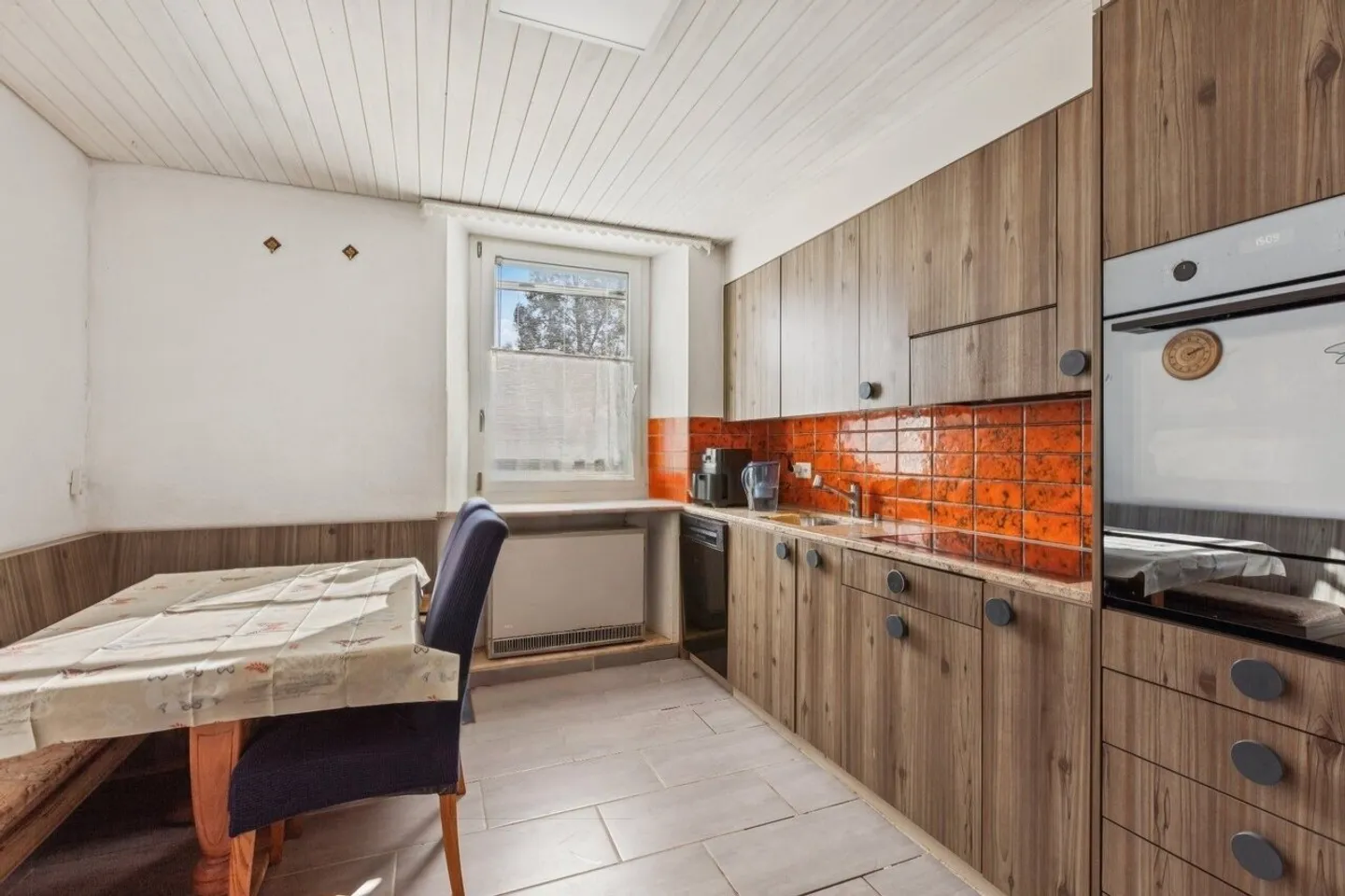 Charmantes Eckhaus mit viel Potenzial - Photo 3 sur 6